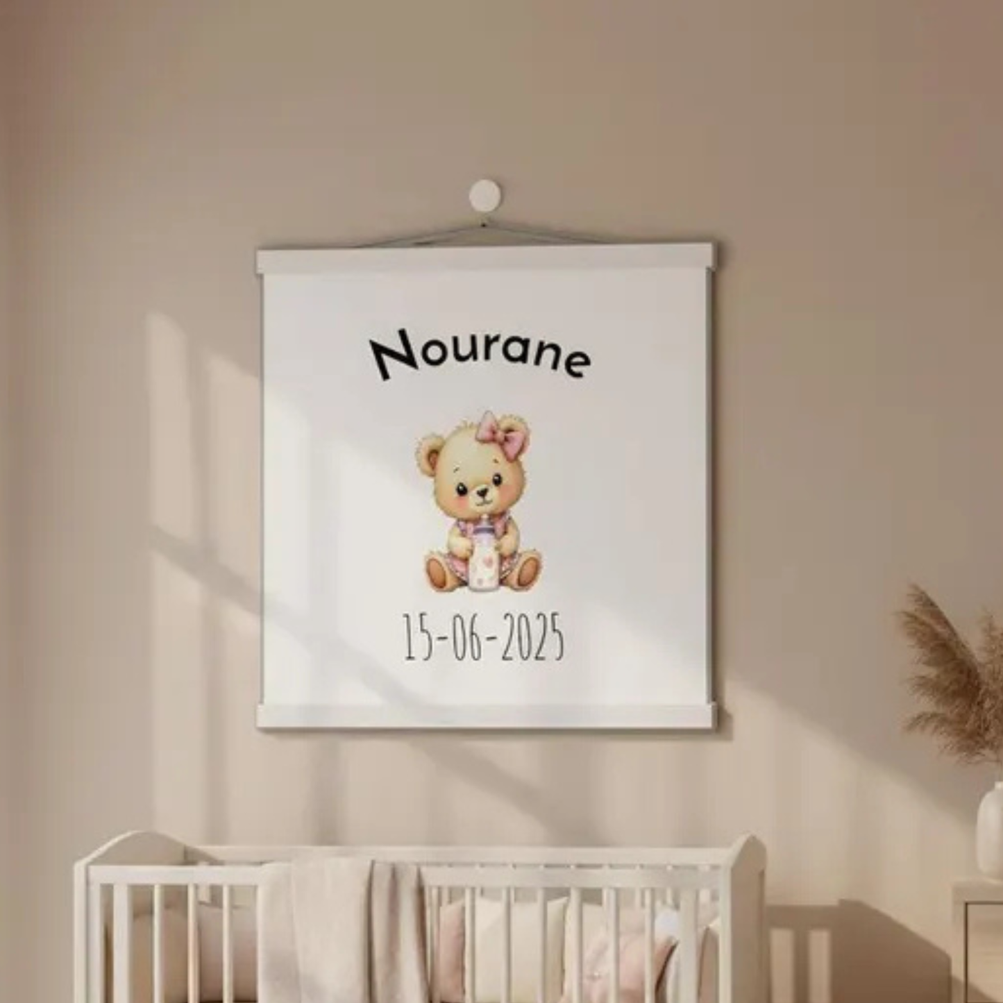 Poster personnalisé avec prénom de bébé fille et crochet